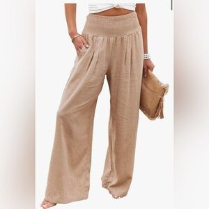 NWT! Chic Khaki Wide-Leg Pants. Women’s size Medium.